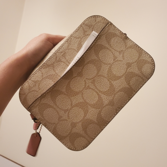 Coach Camera Bag Pink Mono - Picture 2 of 6